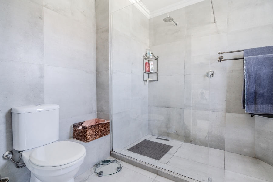 4 Bedroom Property for Sale in Northshore Western Cape